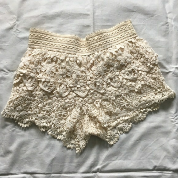 Forever 21 Pants - 🔥2 pairs of shorts🔥